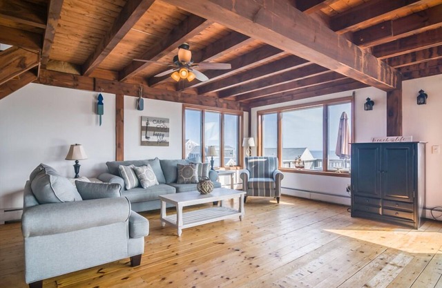 Modern Post & Beam with Stunning Bay Views