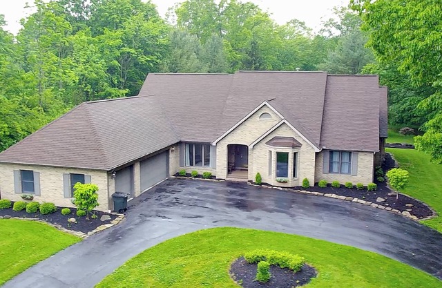 Modern Ranch in Hubbard with arcade, game room, gym, sauna & MORE!