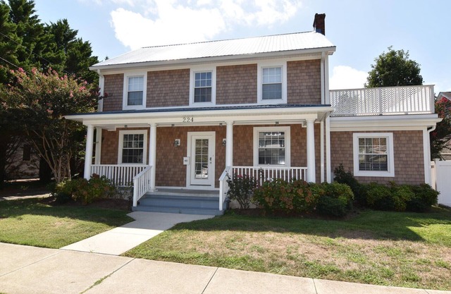 Modern Rehoboth Getaway: Salt Water Pool, Pet-Friendly, Steps to Beach&Boardwalk
