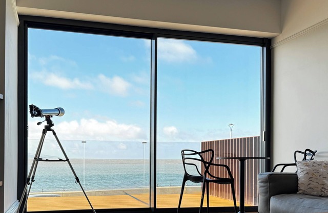 Modern Seaside Townhouse in West Kirby with Amazing Views!