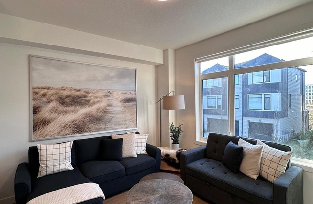 Modern & Spacious 2BR 2BA Home 1HR from Rockies in Calgary