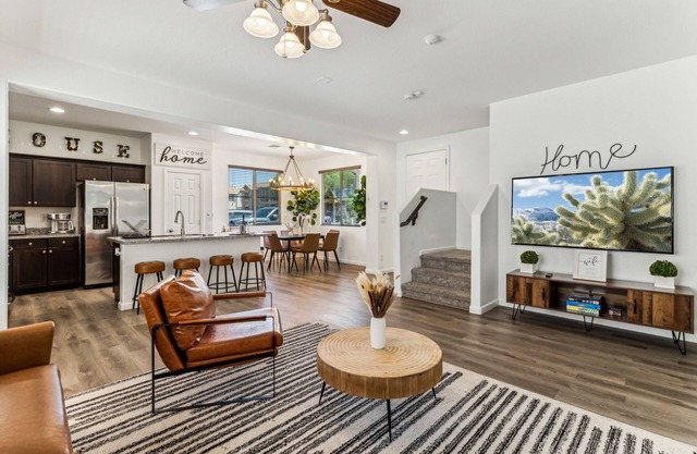 Modern & Spacious 4 BR Fully Equipped Home!