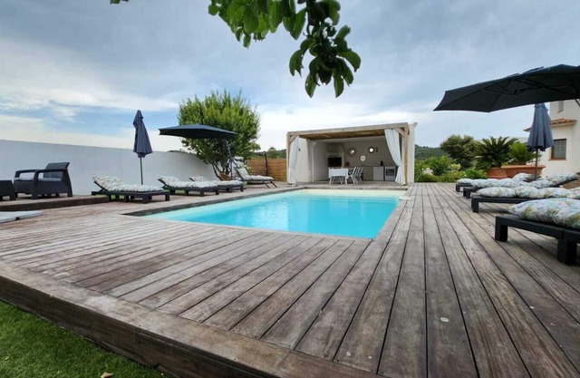 Modern, spacious and pleasant villa.