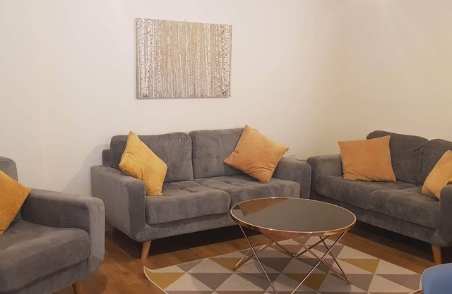Modern, Spacious Apartment