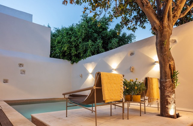 Modern Stone Villa Lemonia w/(heated-hot tub)pool/Steam room, Old City, Rethymno