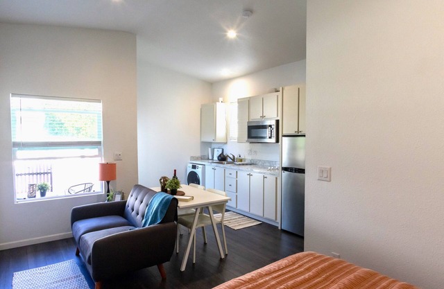 Modern Studio House 🌞 Fully private & 5 min to beach