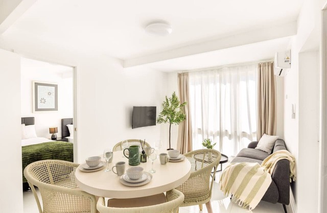Modern Studio Retreat in Heart of Sunnybank