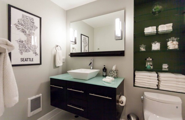 Modern/Stylish Studio in charming Fremont neighborhood