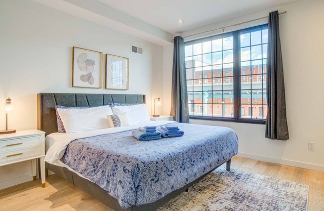 Modern Townhome 15 - Free Parking - Hosted Stay Rafa