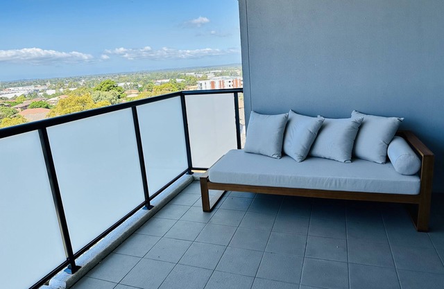 Modern two bedroom apt offering sweeping skyline views and free wifi and parking