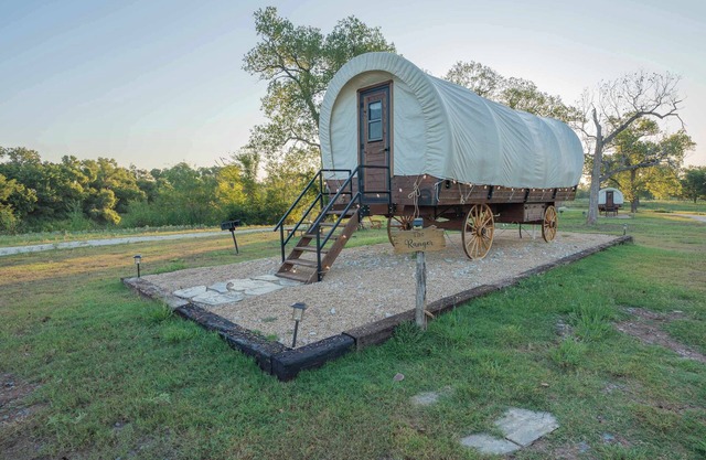 Modern_ Unique_Old West Wagon_Spacious_Views