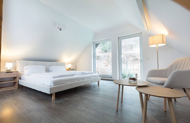 Modern vacation apartment in Lauscha, near Rennsteig and the Silbersattel ski arena.