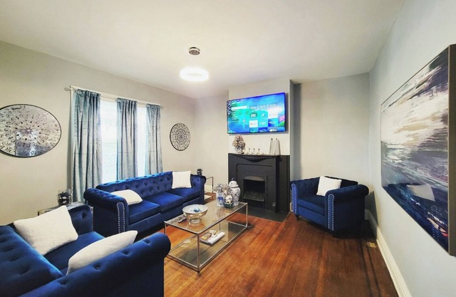 Modern Victorian Family Home Mins-To Downtown/OTR!