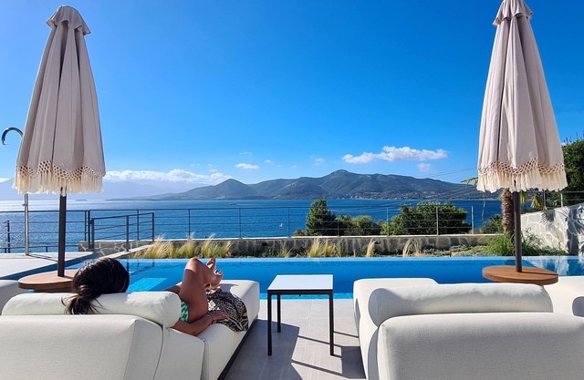 Modern Villa Empeiria with Private Pool in Paleros