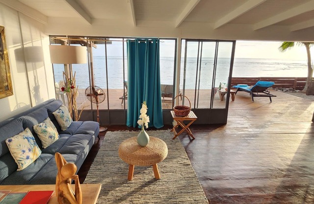 Modern villa with pool by the sea on the island of Moorea