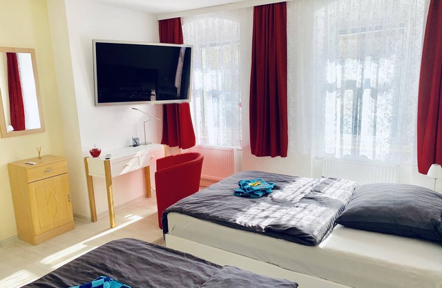 Moderne Ferienwohnung mit 2 Schlafzimmern, Küche und Bad