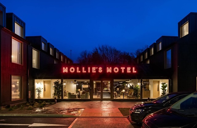 Mollie's Motel and Diner