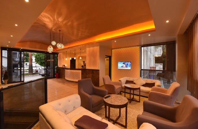 Montebello Deluxe
