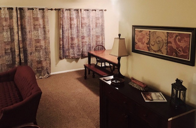 Month to Month Condo near CVG & Amazon with Garage