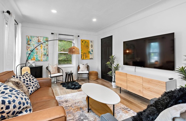 Monthly Stay: 3BR Home w/Office, Golf Views, King Beds, Full Kitchen, Fast WIFI
