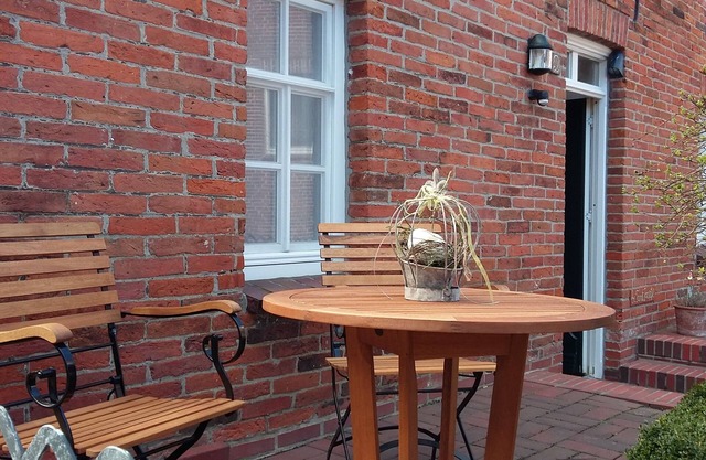 Monument gun cottage has its own character