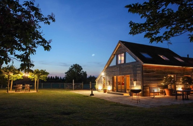 Moonlight Barn - 2 bed, pet friendly