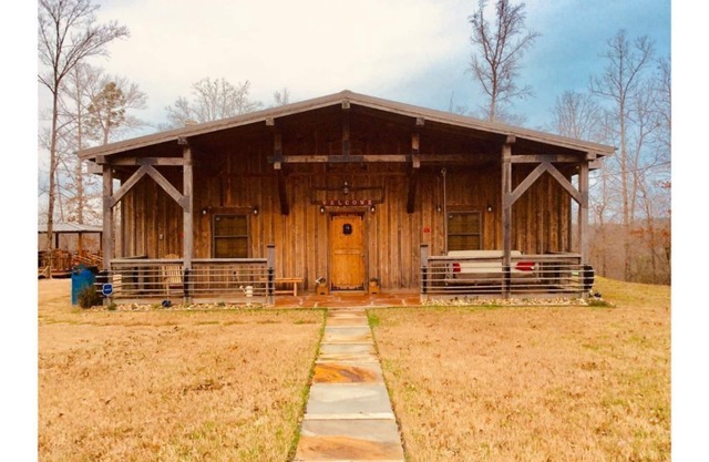 Moonlight Country Cabin -Brand New Custom Build Secluded for a Romantic Getaway!