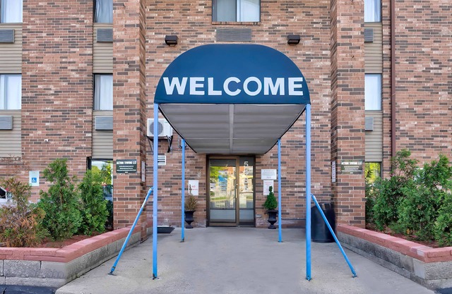 Motel 6 Milwaukee, WI - Glendale