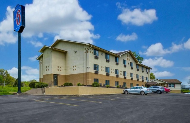 Motel 6-Montoursville, PA - Williamsport
