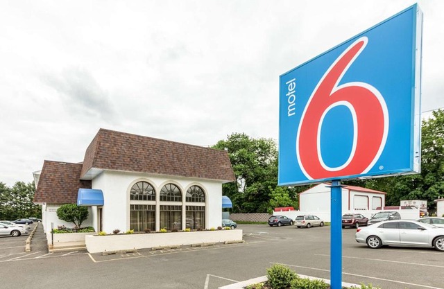 Motel 6-Warminster, PA