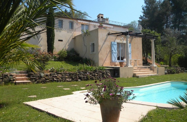 MOUANS SARTOUX VILLA, POOL, PANORAMIC VIEW, 15 MN BEACHES CANNES - WIFI
