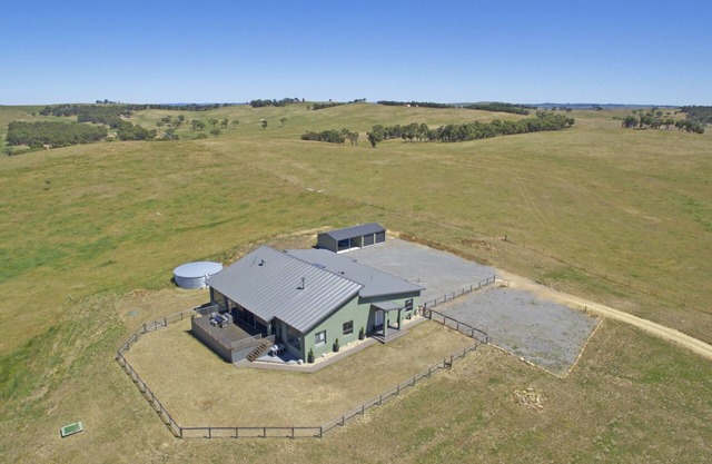 Mount Wayo Retreat - Goulburn (Sleeps up to 10)