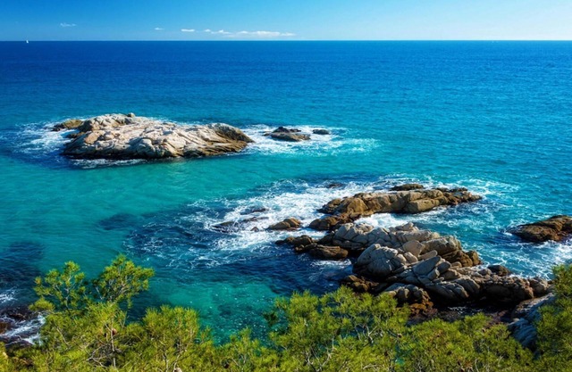 Mountain escape w/amazing views just 25km to BCN!