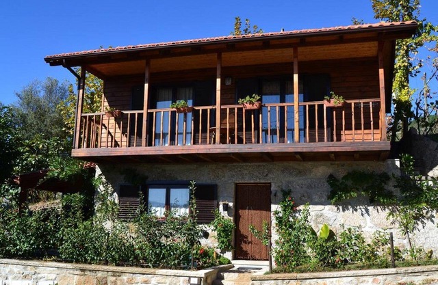 MOUNTAIN CHALET - VILLA