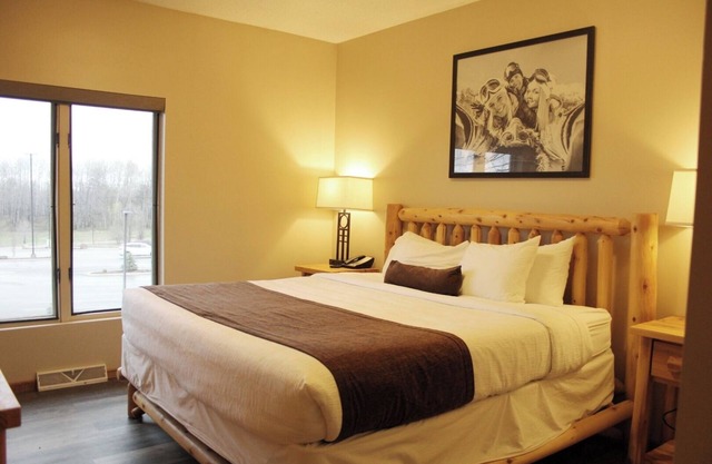Mountain Chalet Perfect for Outdoor Enthusiasts - Hiking & Fishing Nearby