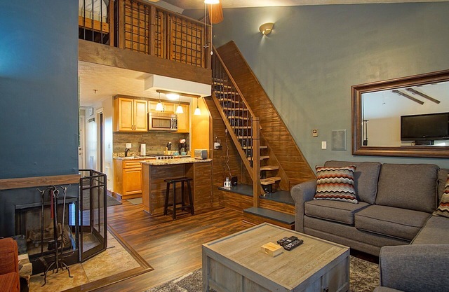 Mountain Crest 35 The Tree House at Snowshoe Superb And Comfy Sleeps 6