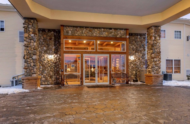 Mountain Edge Suites at Sunapee, an Ascend Collection Hotel