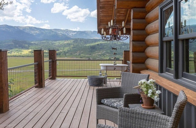 Mountain Getaway ⁓ Aspen Bear Paws – Hot Tub ~ BBQ