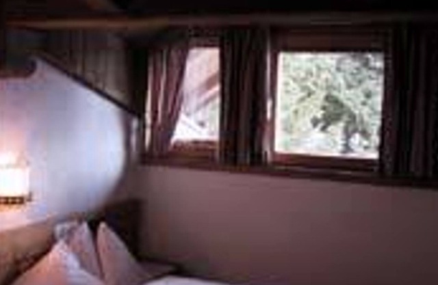 Mountain suite with bath, toilet - Chalet Hotel Senger