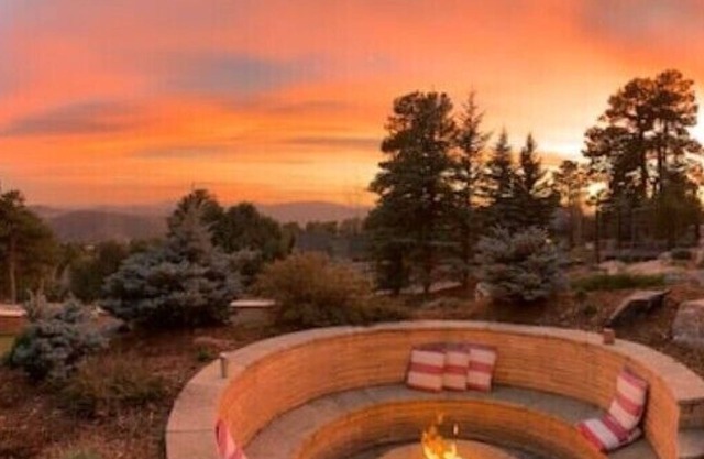 Mountain Top Luxury Home, Views, Red Rocks, Groups, Span