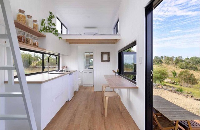 Mountain top tiny home - Hideaway in the country.