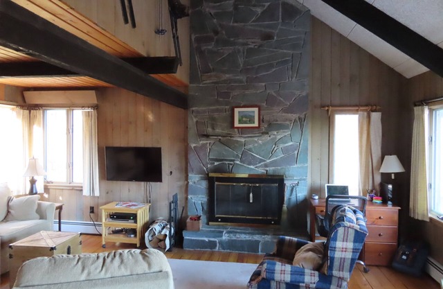 Mountain view chalet near Manchester/Stratton