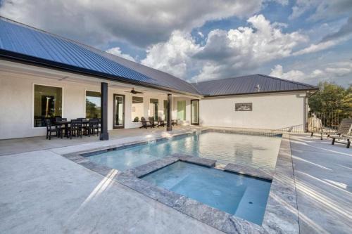 Mountain View Manor