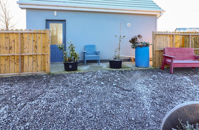 MOUNTAIN VIEW, romantic, with open fire in Kinvara, County Galway