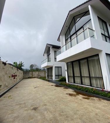 Mountain View Villa Serang