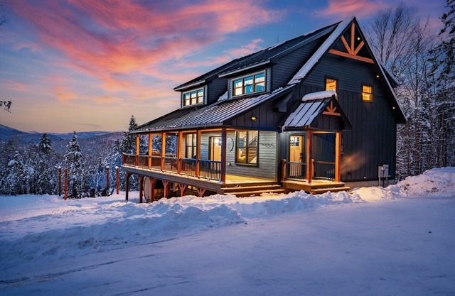 Mountain Views! 0.7 miles to Sunday River lifts! Sauna Hot Tub Firepit