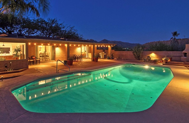 Mountain Views/Pool/Hiking