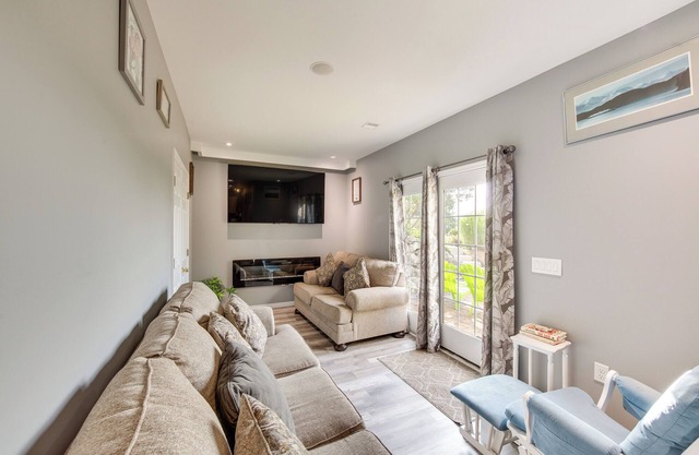 Mountville Rental w/Private Patio & Gas Grill!
