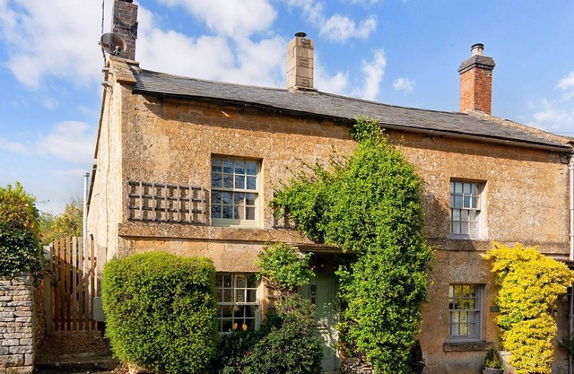 Mouse Manor - pet friendly, Longborough near Stow-on-the-Wold