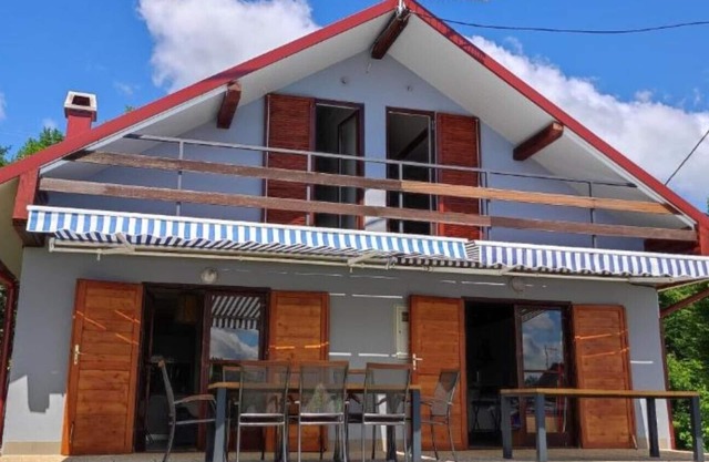 Mrežnica - Zelena Oaza - Ganzes Ferienhaus mit Mehr als 100 qm
